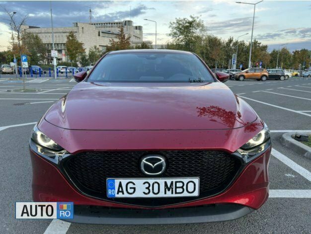 Rosu Utilizat 2019 Mazda 3 Hatchback | 21.000 EUR (Puțin scump) - Imagine 1/4