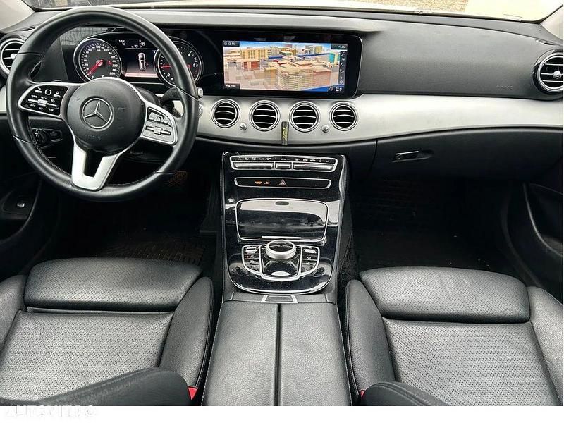 Culoarealte culori Utilizat 2018 Mercedes E220 Avantgarde Break | 11.450 EUR - Imagine 1/4