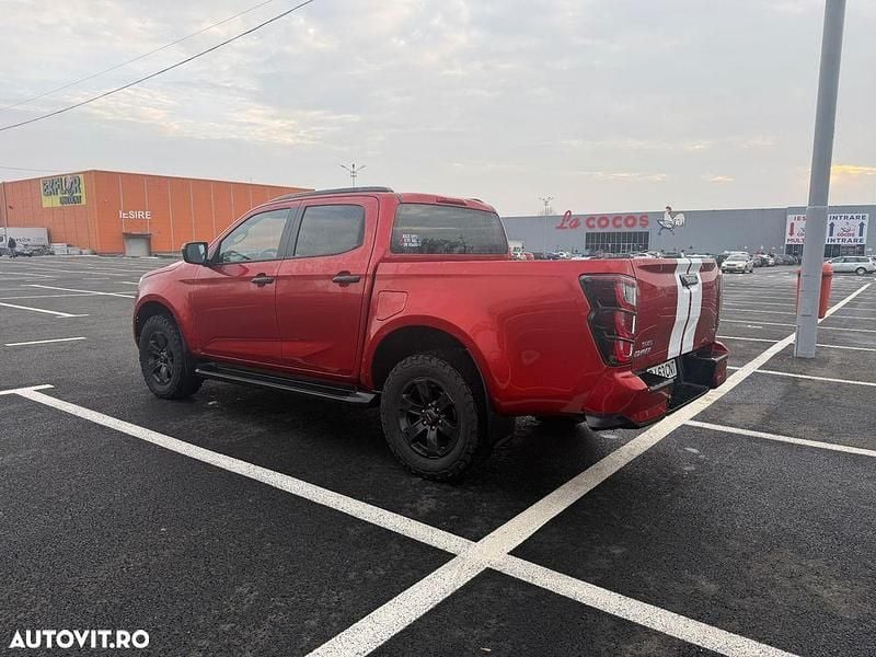 Second-hand Isuzu D-Max 164 CP (120 kW) 2024 Culoareportocaliu Pickup
