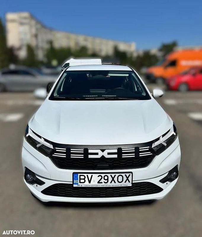 Culoarealb Utilizat 2024 Dacia Logan Prestige Berlinǎ | 13.680 EUR (Puțin scump) - Imagine 1/4