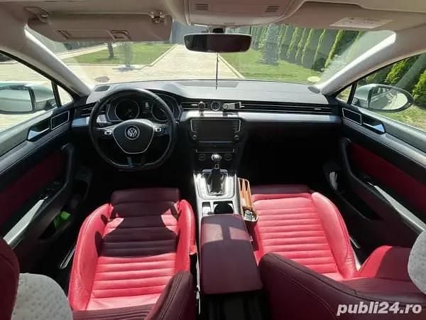 Second-hand VW Passat R-line 150 CP (110 kW) 2016 Gri Break