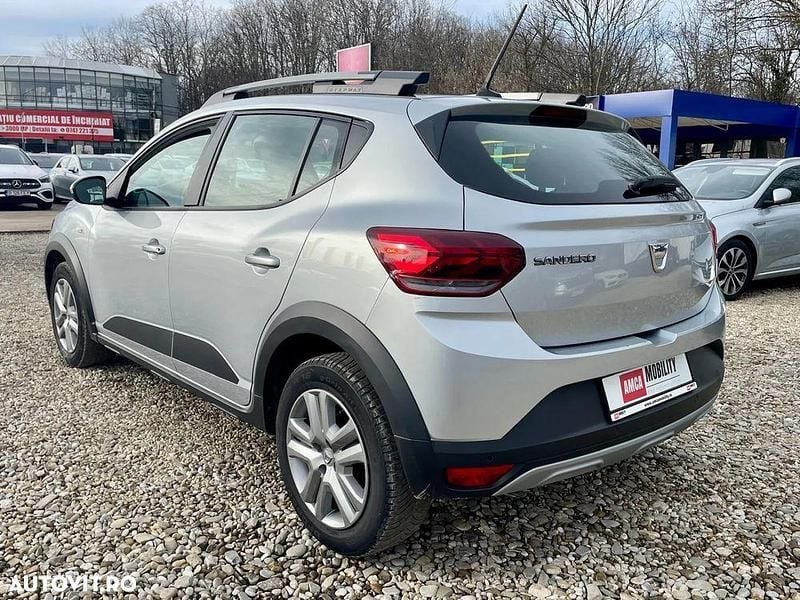 Second-hand Dacia Sandero Comfort 90 CP (66 kW) 2022 Culoaregri Hatchback