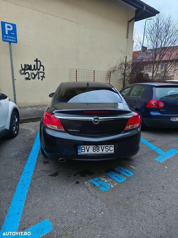 Second-hand Opel Insignia 140 CP (102 kW) 2010 Culoarenegru Berlinǎ