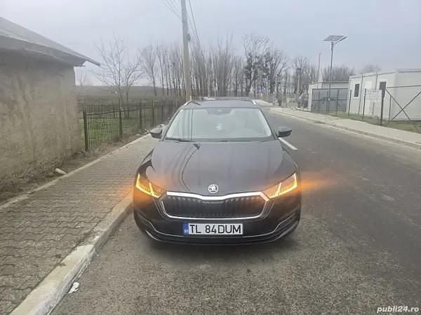 Utilizat 2021 Skoda Octavia Break | 17.500 EUR (Preț bun) - Imagine 1/4