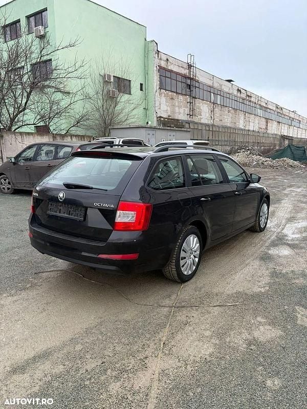 Second-hand Skoda Octavia Style 110 CP (80 kW) 2013 Culoarenegru Break