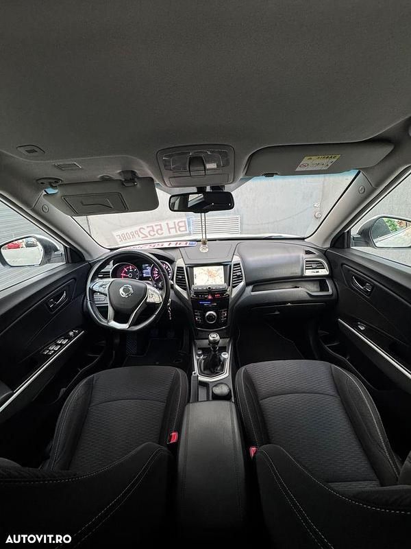 Second-hand Ssangyong (KGM) Tivoli 115 CP (84 kW) 2017 Culoarealb SUV