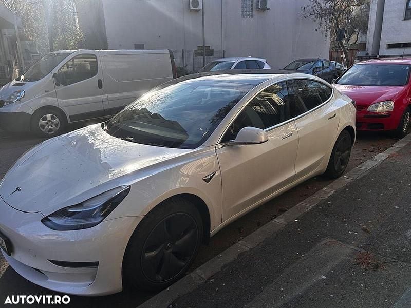 Culoarealb Utilizat 2020 Tesla Model 3 Long Range AWD Berlinǎ | 26.000 EUR (Preț OK) - Imagine 1/4