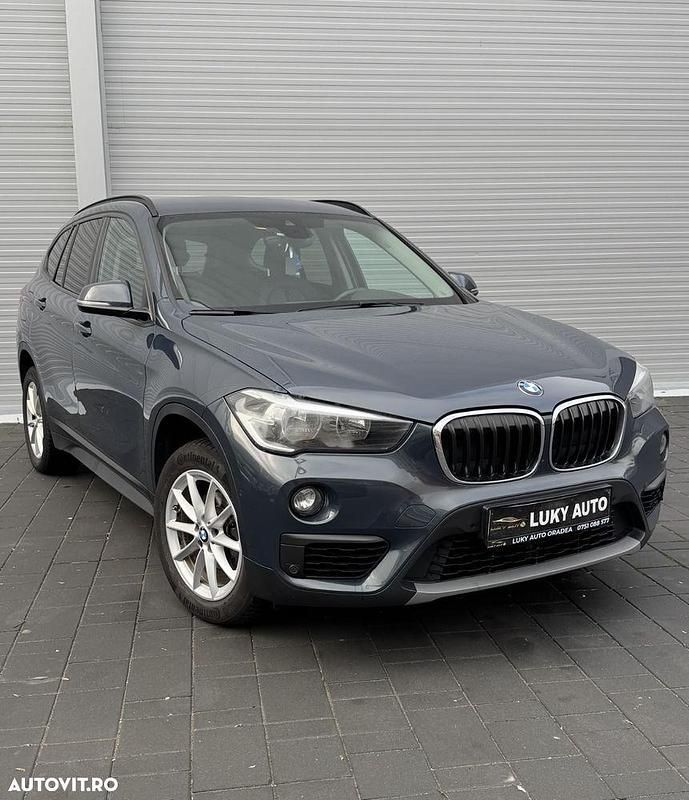Culoarealbastru Utilizat 2018 BMW X1 SUV | 14.990 EUR (Preț bun) - Imagine 1/4