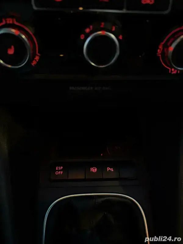 Utilizat 2010 VW Golf VI Coupe | 3.999 EUR (Preț OK) - Imagine 1/4