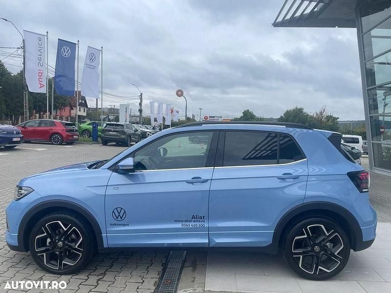 Second-hand VW T-Cross R-line 150 CP (110 kW) 2025 Culoarealbastru SUV