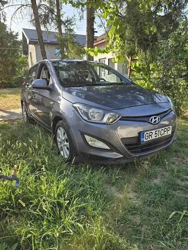Gri Utilizat 2013 Hyundai i20 Hatchback | 4.950 EUR - Imagine 1/4