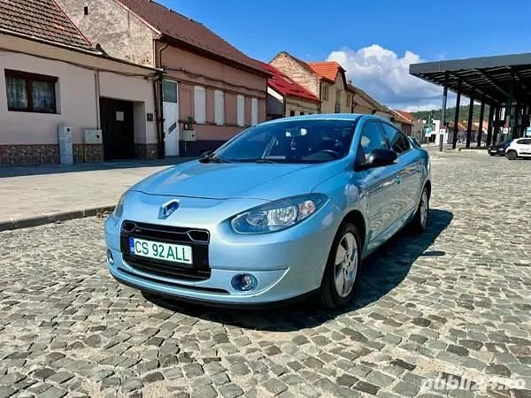 Utilizat 2011 Renault Fluence Berlinǎ | 3.990 EUR - Imagine 1/4