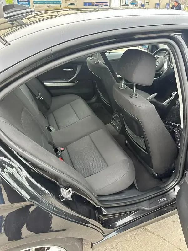 Second-hand BMW 318 200 CP (147 kW) 2010 Negru Berlinǎ