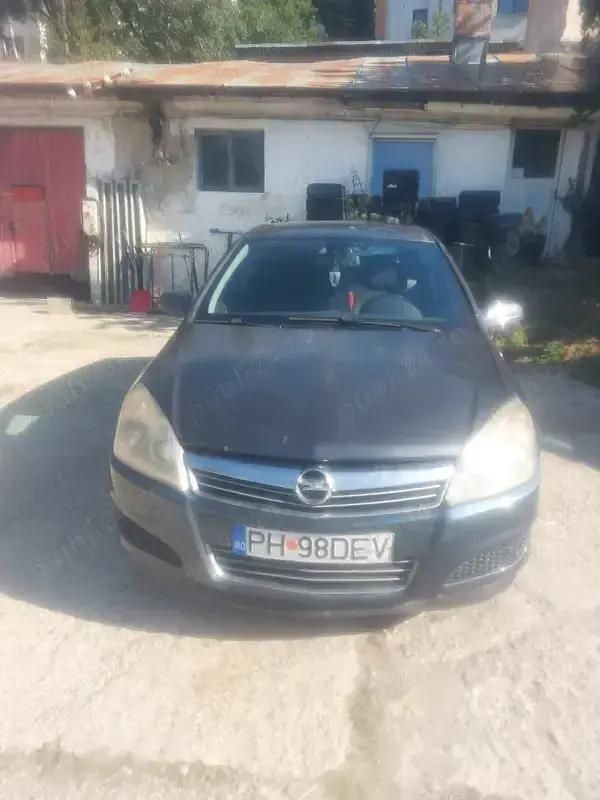 Albastru Utilizat 2010 Opel Astra Hatchback | 2.000 EUR (Preț OK) - Imagine 1/4