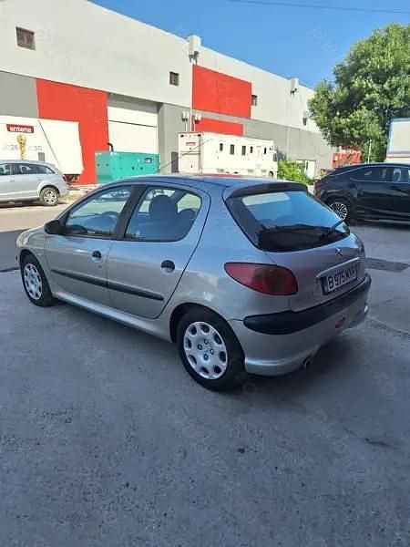 Utilizat 2006 Peugeot 206 Hatchback | 2.000 EUR (Puțin scump) - Imagine 1/4