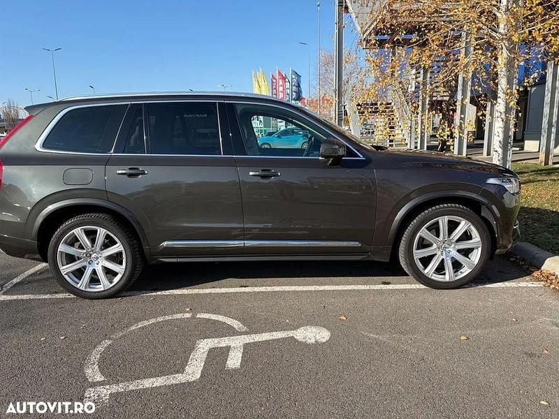 Second-hand Volvo XC90 Inscription 235 CP (172 kW) 2017 Culoaremaro SUV