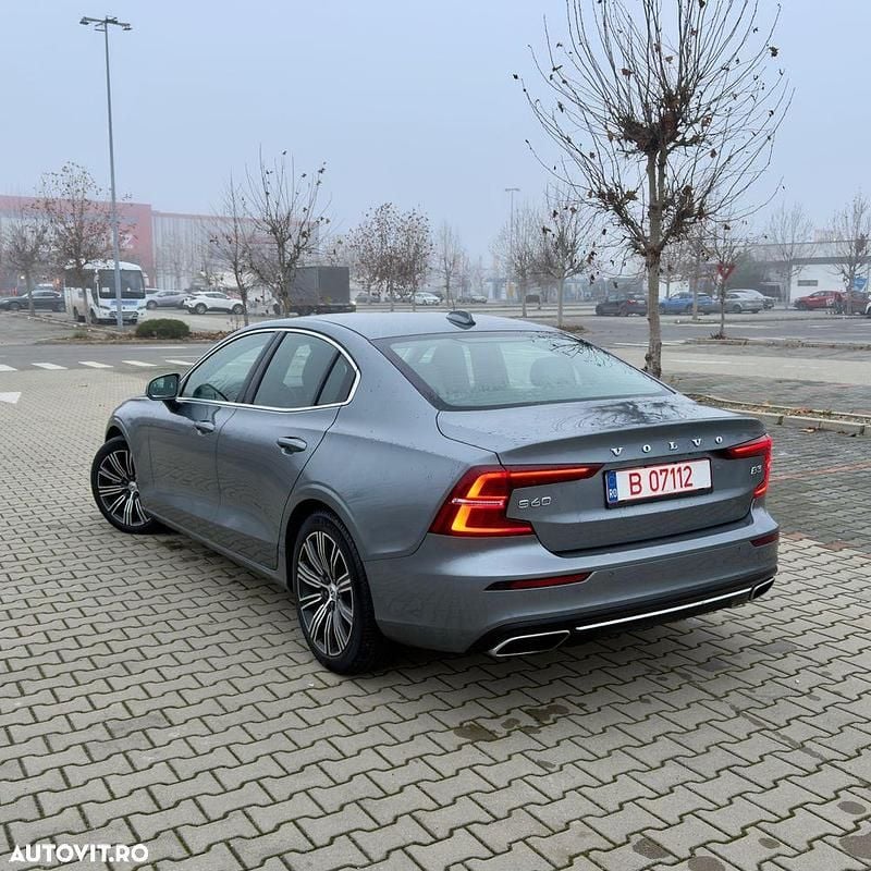 Second-hand Volvo S60 152 CP (111 kW) 2021 Culoaregri Berlinǎ