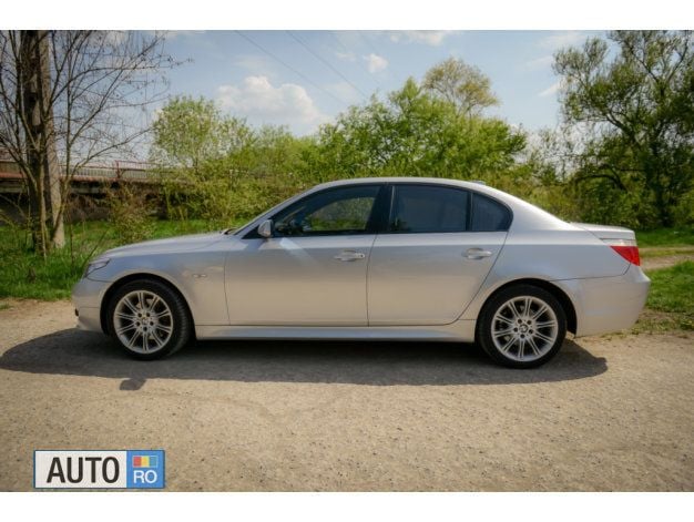 Argintiu Utilizat 2005 BMW 530 Berlinǎ | 5.800 EUR - Imagine 1/4