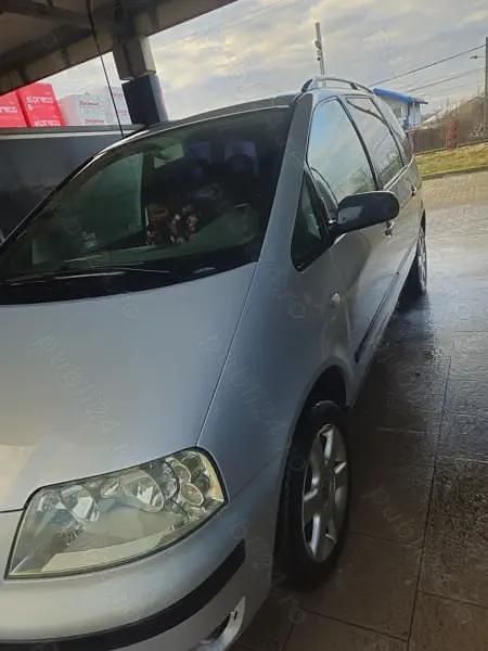 Second-hand VW Sharan 115 CP (84 kW) 2002 Gri Monovolum