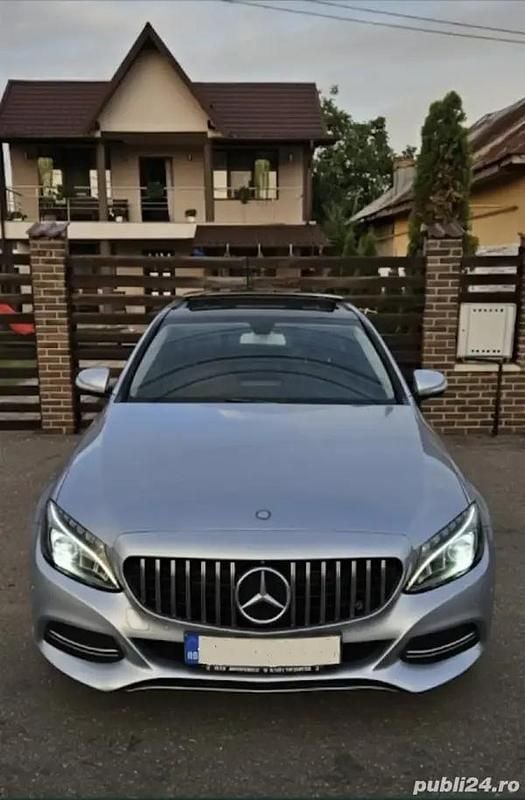 Culoareargint Utilizat 2016 Mercedes C200 Berlinǎ | 14.800 EUR (Preț OK) - Imagine 1/4