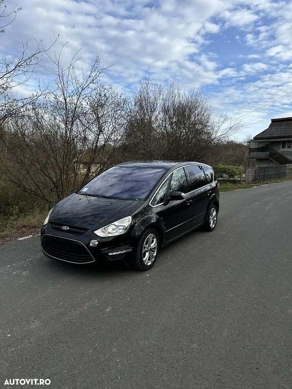 Second-hand Ford S-MAX Titanium X 140 CP (102 kW) 2012 Culoarenegru Monovolum