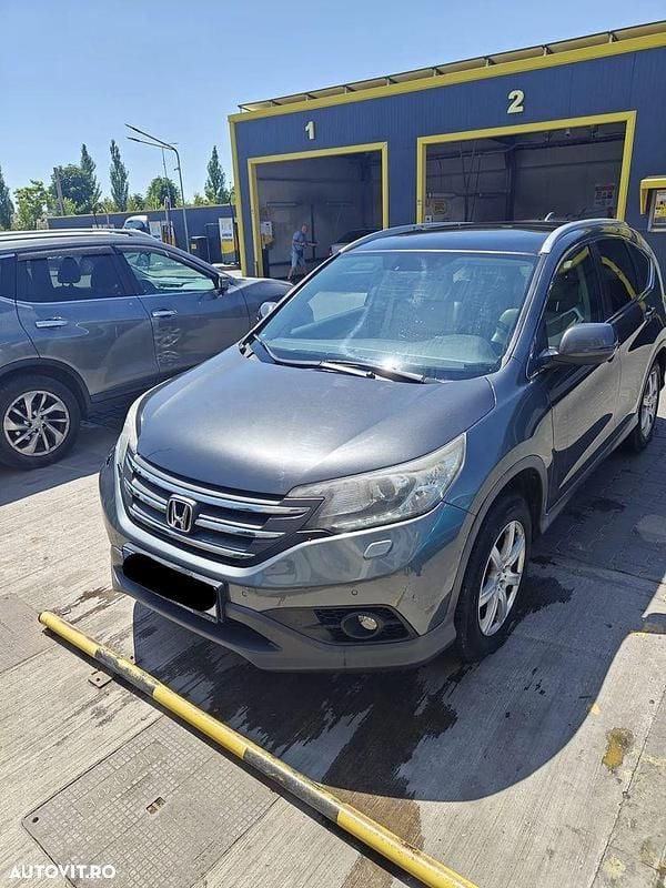 Gri Second-hand 2015 Honda CR-V Executive SUV | 11.330 EUR (Super Preț) - Imagine 1/4