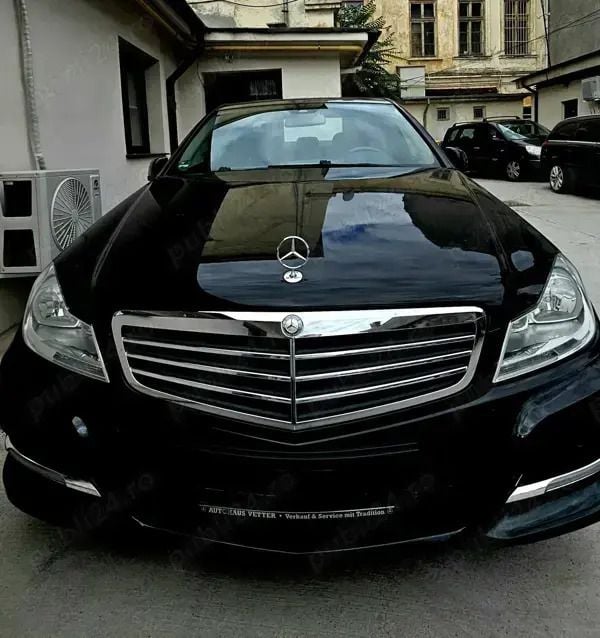 Utilizat 2011 Mercedes C180 Berlinǎ | 9.250 EUR (Puțin scump) - Imagine 1/4