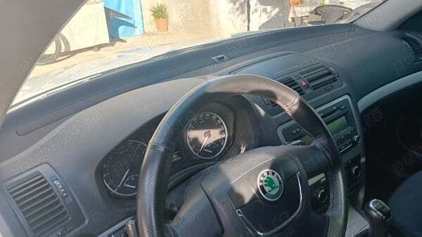 Utilizat 2013 Skoda Fabia Berlinǎ | 4.200 EUR - Imagine 1/4