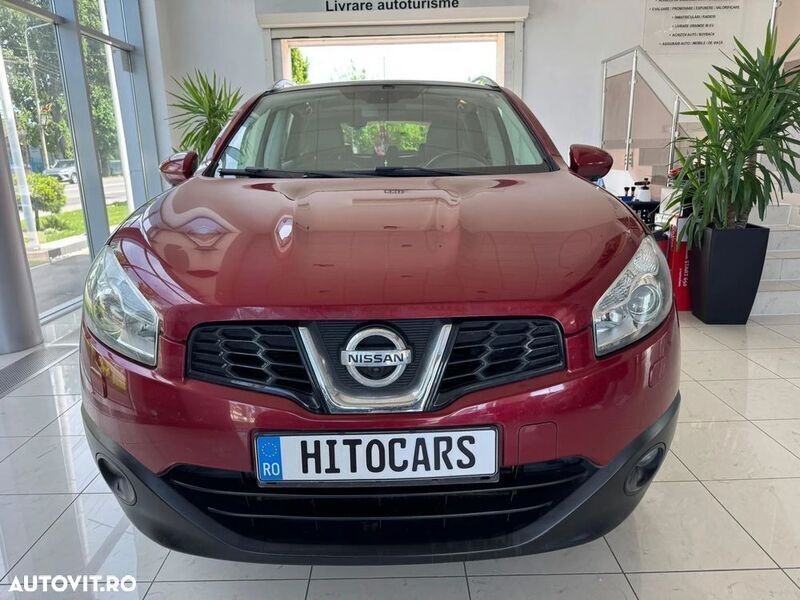 Rosu Utilizat 2013 Nissan Qashqai SUV | 7.990 EUR (Preț OK) - Imagine 1/4