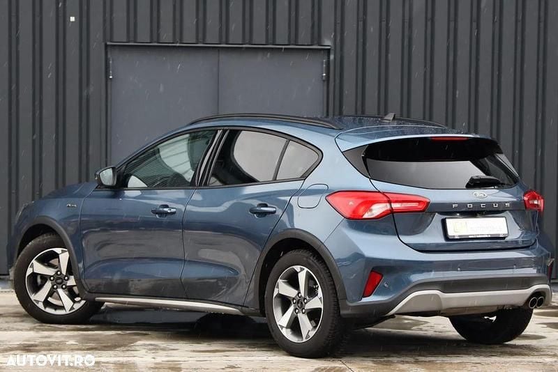 Second-hand Ford Focus Active 120 CP (88 kW) 2019 Culoarealbastru Hatchback