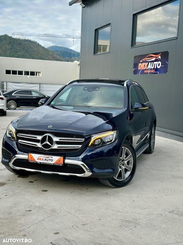 Culoarealbastru Utilizat 2017 Mercedes GLC250 SUV | 20.990 EUR (Preț OK) - Imagine 1/4