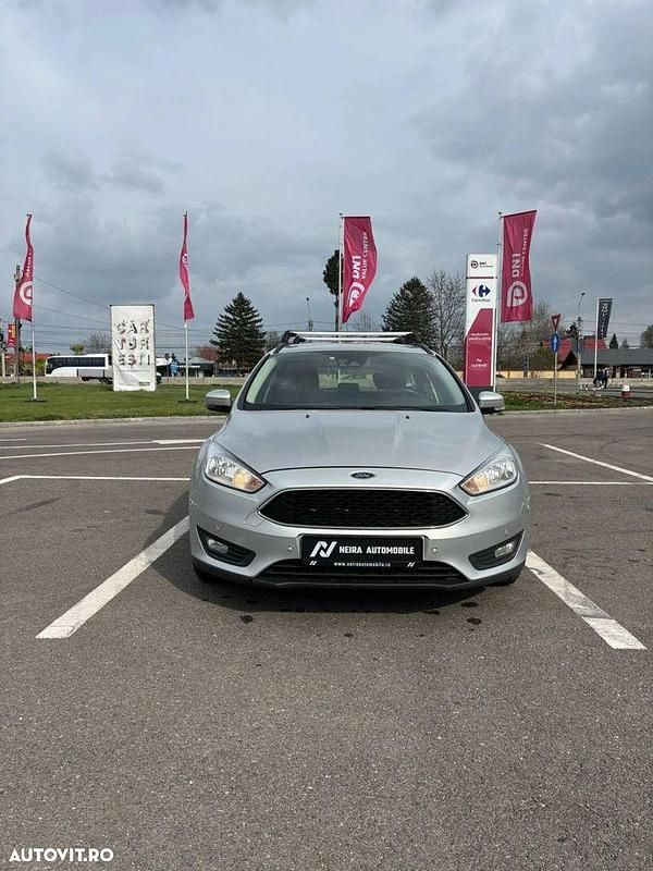 Culoareargint Utilizat 2017 Ford Focus | 7.190 EUR (Preț bun) - Imagine 1/4