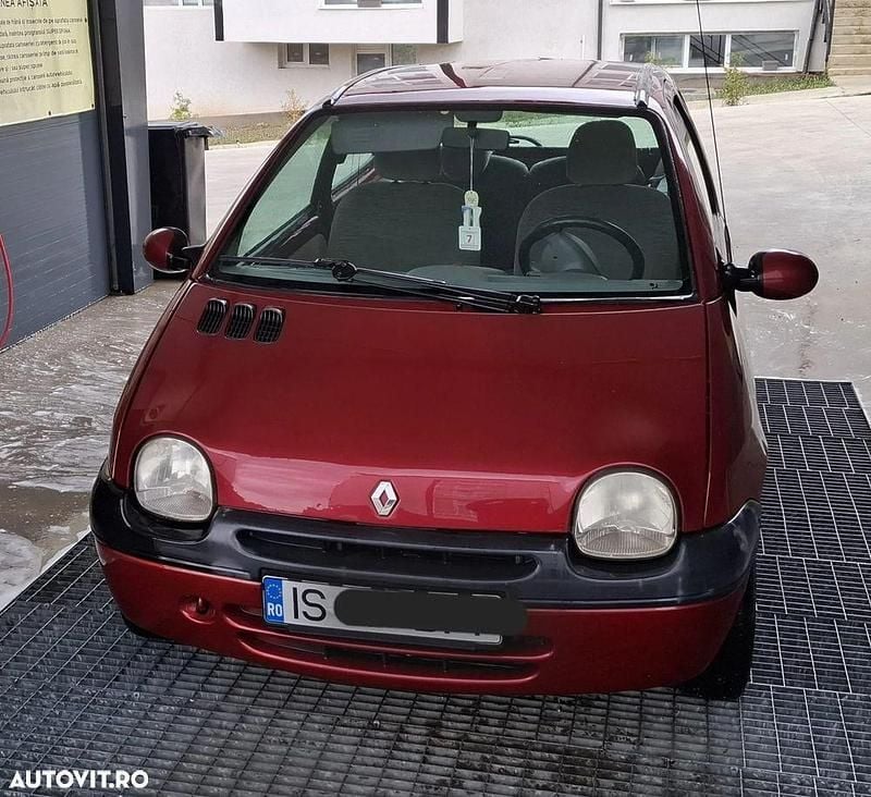 Culoarerosu Utilizat 2003 Renault Twingo Hatchback | 1.500 EUR - Imagine 1/4