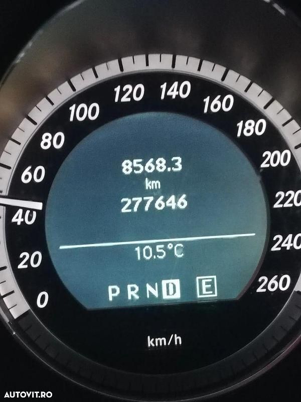 Second-hand Mercedes E200 Avantgarde 136 CP (100 kW) 2011 Culoarenegru Berlinǎ