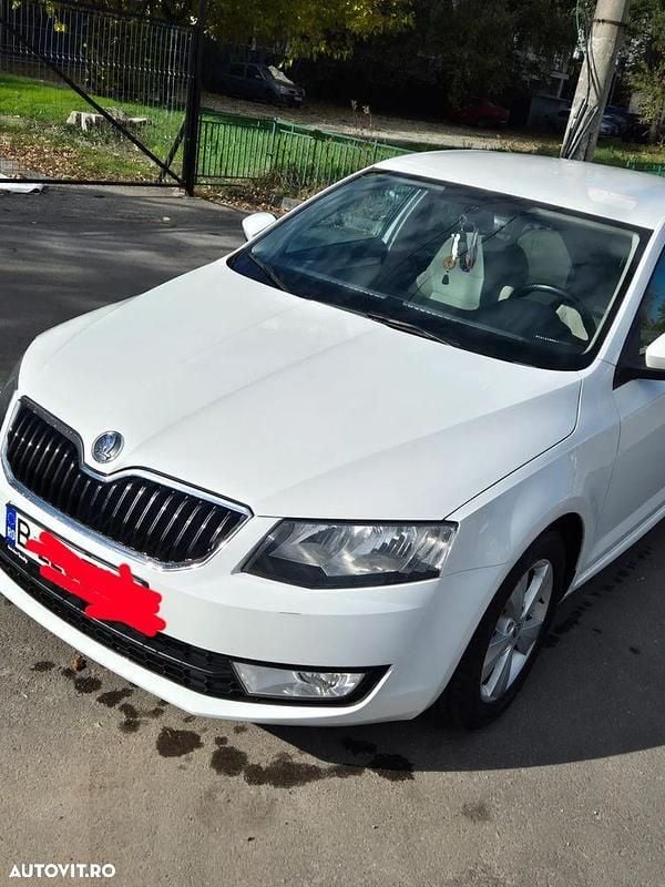 Culoarealb Utilizat 2014 Skoda Octavia Ambiente Hatchback | 8.500 EUR (Super Preț) - Imagine 1/4