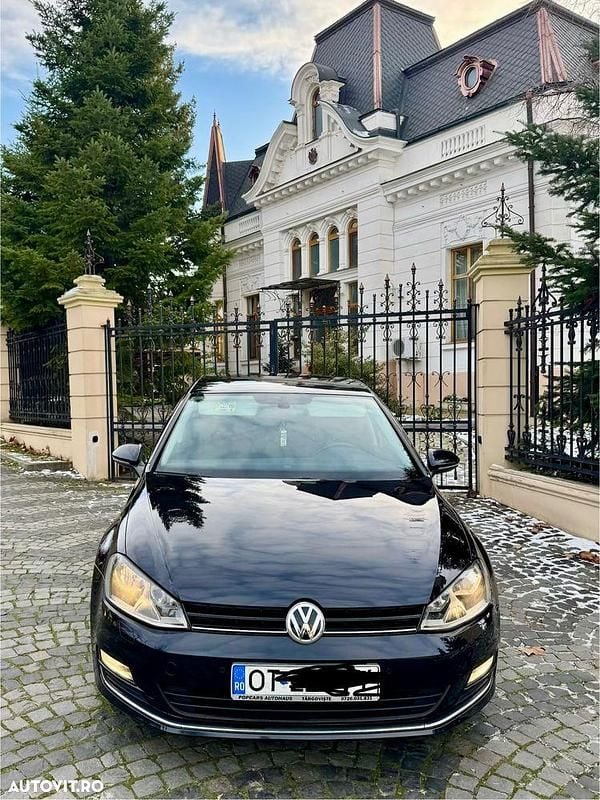 Second-hand VW Golf VII Allstar 110 CP (80 kW) 2016 Culoarenegru Hatchback