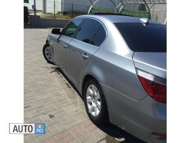 Second-hand BMW 530 218 CP (160 kW) 2004 Gri Berlinǎ