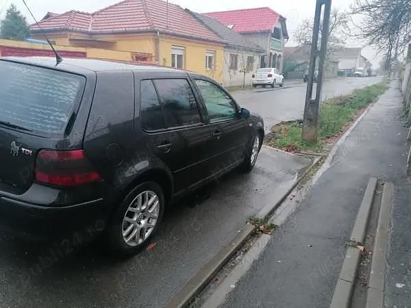 Second-hand VW Golf IV 131 CP (96 kW) 2003 Hatchback