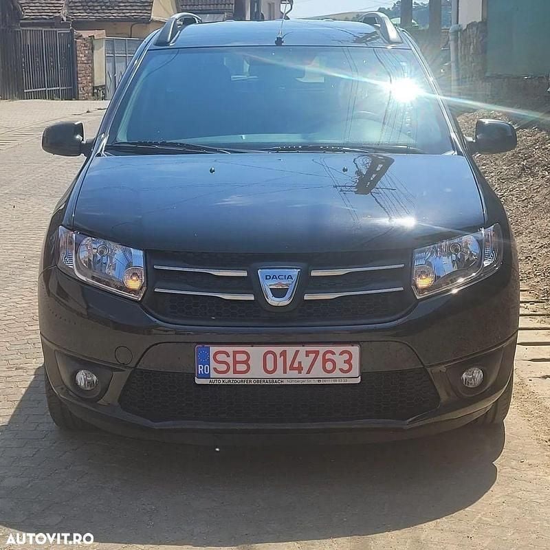 Negru Utilizat 2015 Dacia Logan MCV Lauréate Break | 4.250 EUR (Preț bun) - Imagine 1/4