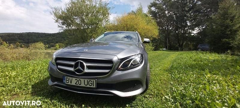 Culoaregri Utilizat 2018 Mercedes E220 Avantgarde Break | 21.800 EUR - Imagine 1/4