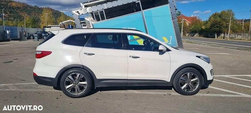 Culoarealb Utilizat 2014 Hyundai Grand Santa Fe SUV | 12.500 EUR - Imagine 1/4