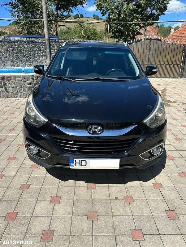 Culoarenegru Utilizat 2015 Hyundai ix35 Comfort SUV | 10.099 EUR (Preț OK) - Imagine 1/4