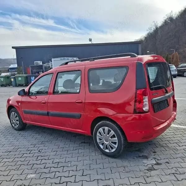Second-hand Dacia Logan MCV 90 CP (66 kW) 2009 Rosu Break
