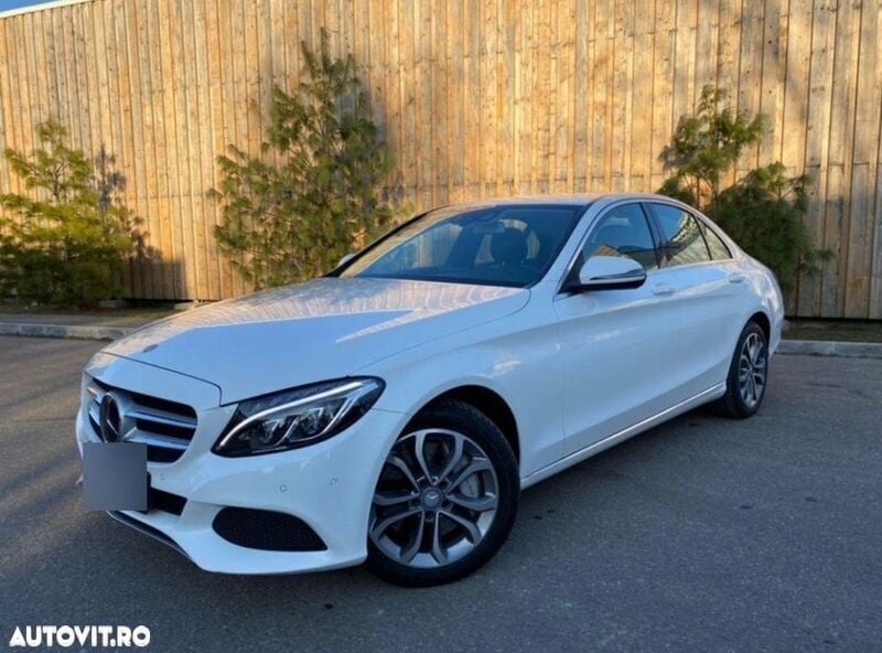 Alb Utilizat 2015 Mercedes C350e Berlinǎ | 15.700 EUR - Imagine 1/4