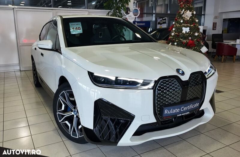 Alb Utilizat 2022 BMW iX SUV | 48.901 EUR (Scump) - Imagine 1/4