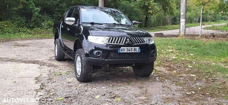 Culoarenegru Utilizat 2010 Mitsubishi L200 Intense Pickup | 11.700 EUR (Preț OK) - Imagine 1/4