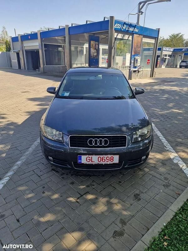 Culoarealbastru Utilizat 2005 Audi A3 Ambiente Berlinǎ | 3.000 EUR (Preț OK) - Imagine 1/4