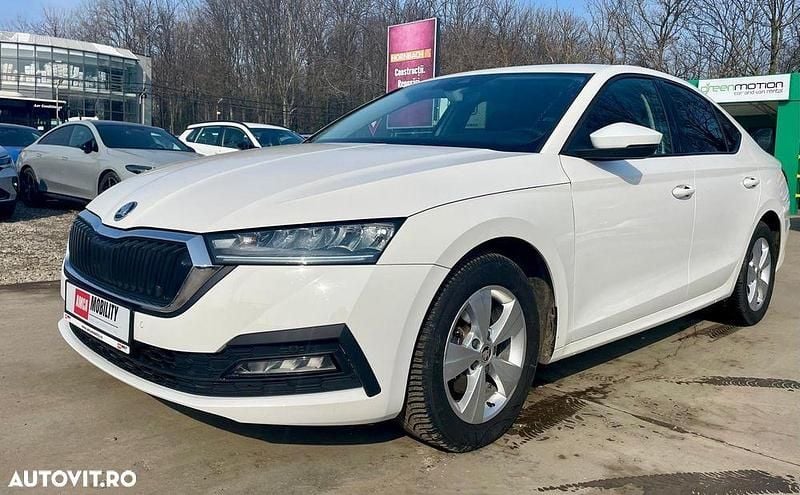 Second-hand Skoda Octavia Ambition 150 CP (110 kW) 2022 Culoarealb Berlinǎ