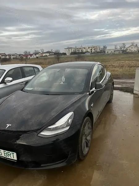 Second-hand Tesla Model 3 Standard Range 239 kW (325 CP) 2020 Berlinǎ