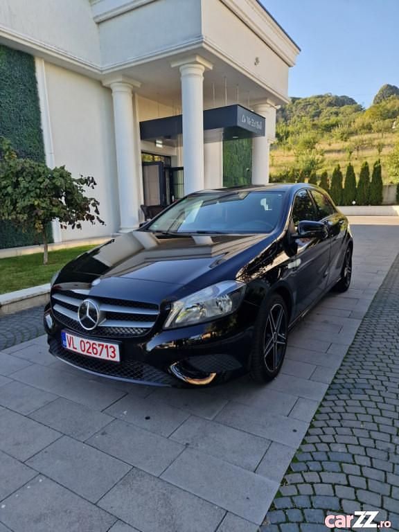 Utilizat 2013 Mercedes A180 Hatchback | 8.800 EUR - Imagine 1/4